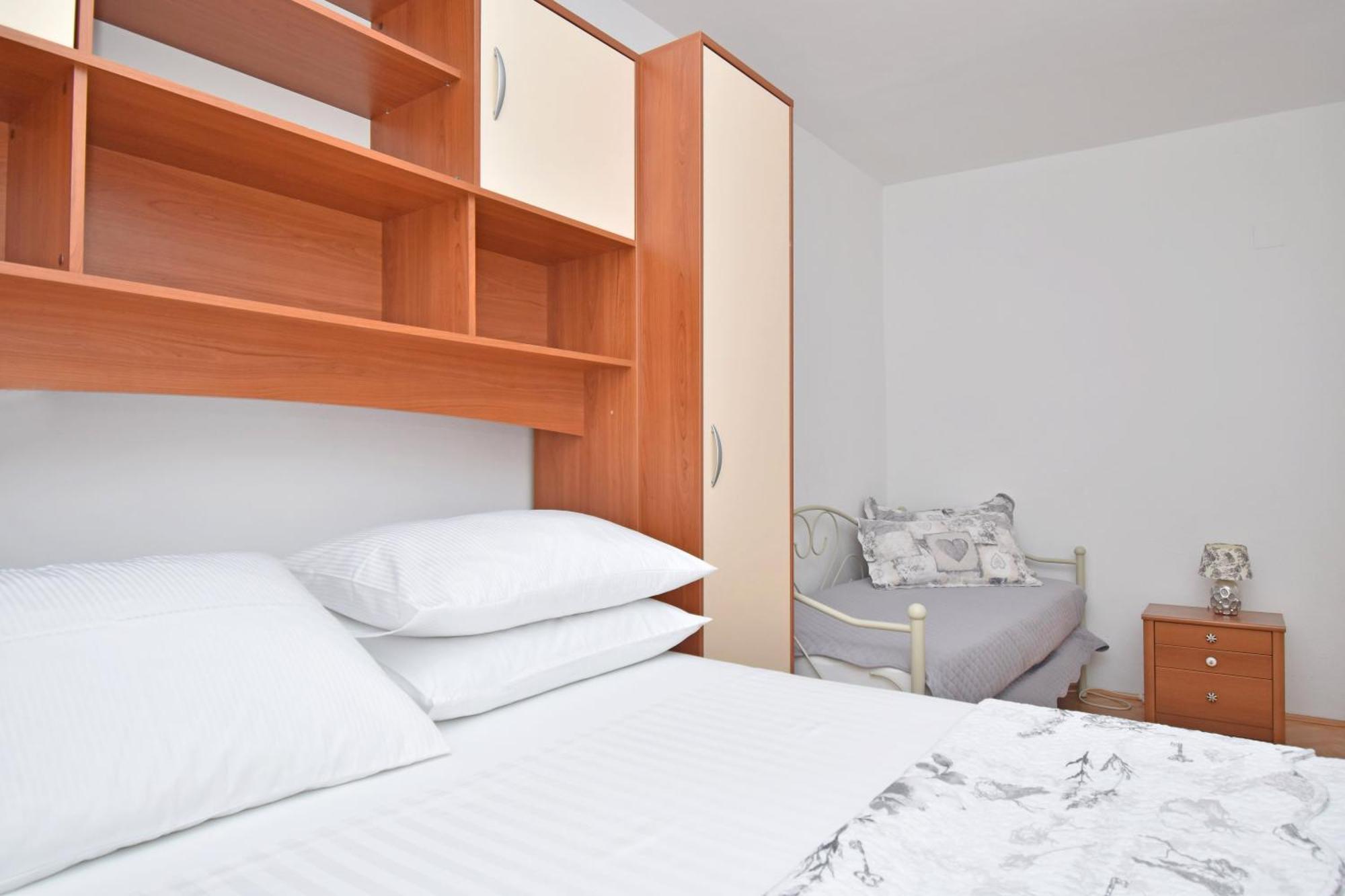 Apartment & Rooms Meri Tucepi Exterior photo
