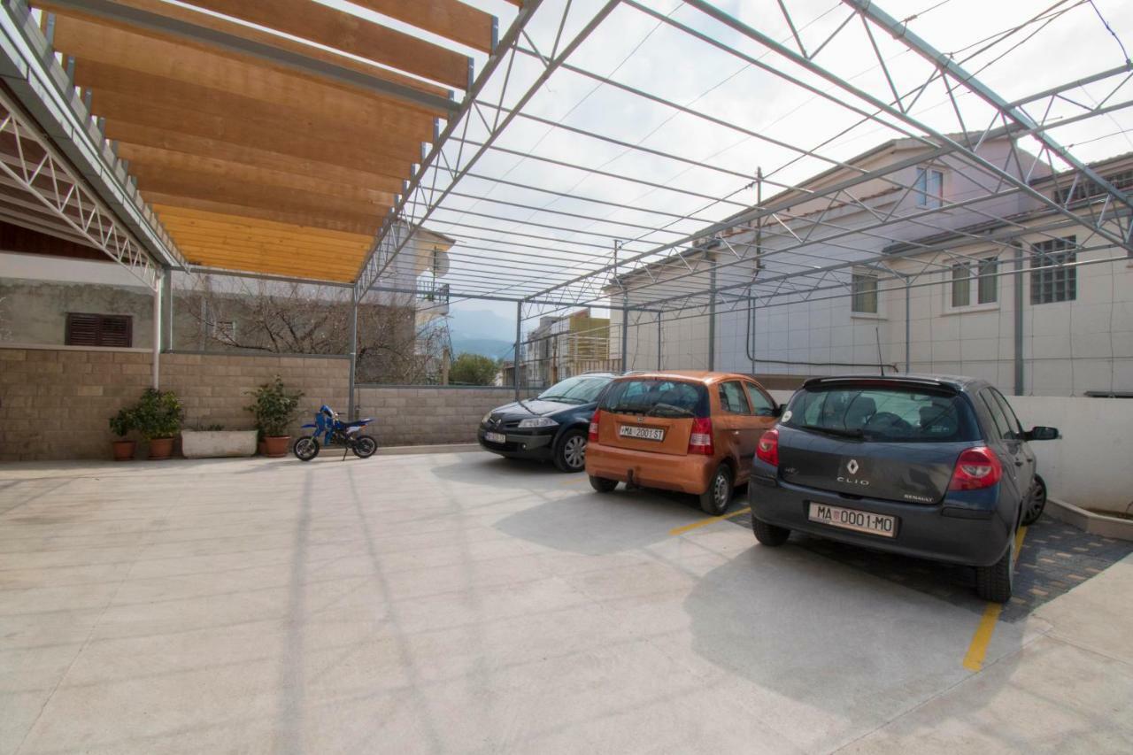 Apartment & Rooms Meri Tucepi Exterior photo